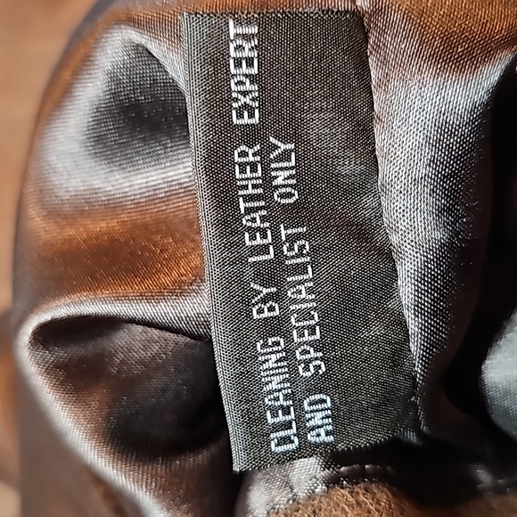 VINTAGE ARMANI COLLEZIONE BROWN DISTRESSED LEATHER ZIP-UP JACKET - Picture 16 of 16